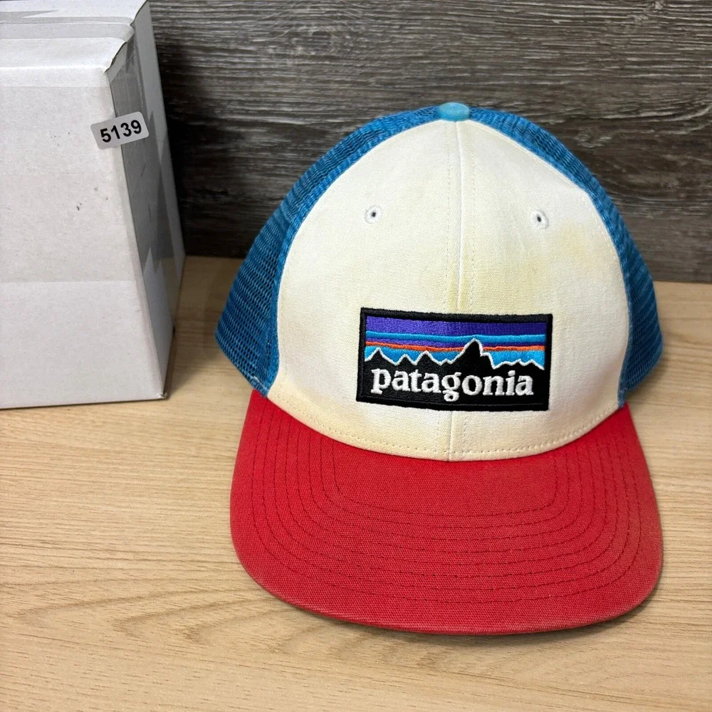 Patagonia Hat Cap Snap Back White Blue Red‎ Trucker Outdoors Hiking Mens